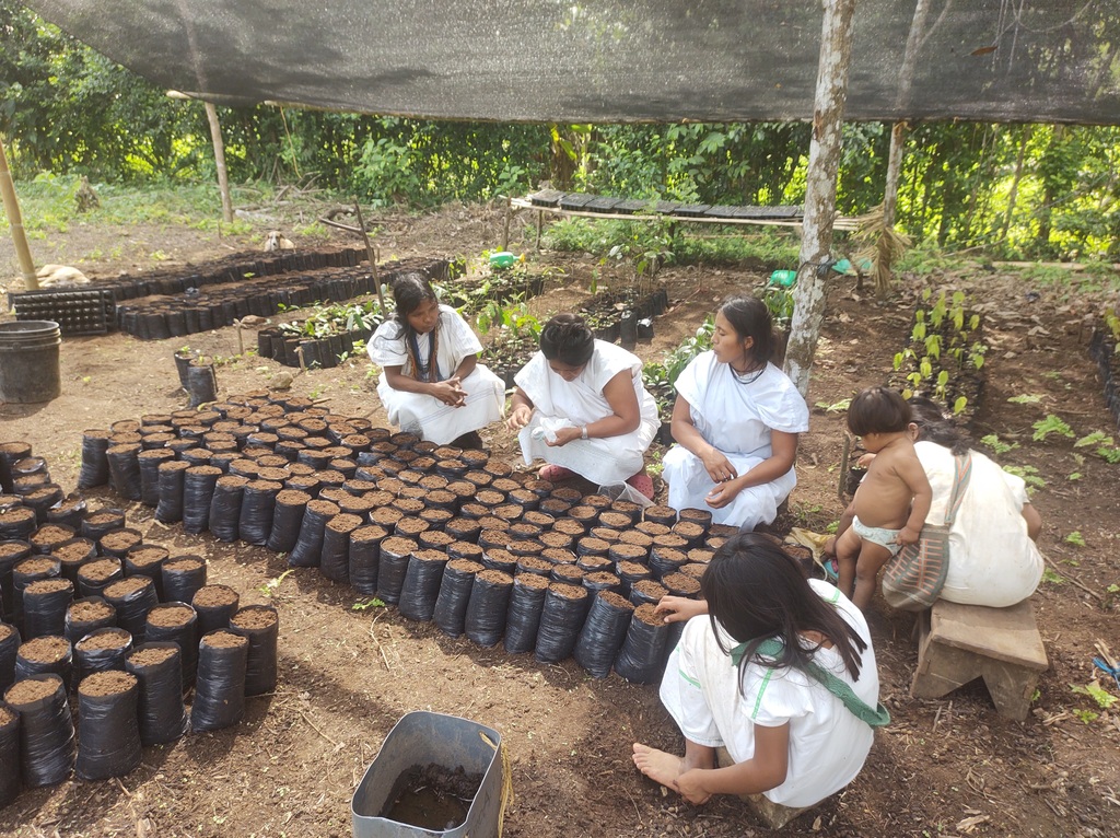 2021-10_Mujeres-bunkuimake-embolsado-1